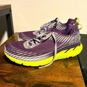 Women’s Hoka One One Running Shoes! Clifton 5! Size 7.5!